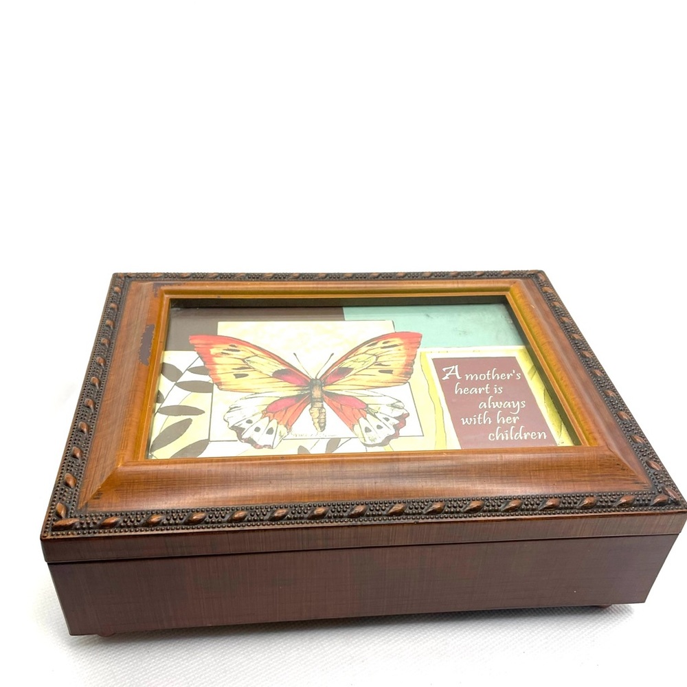 Sankyo Wooden Musical Jewelry Box “A Mother’s Heart Is Always With Her Children”